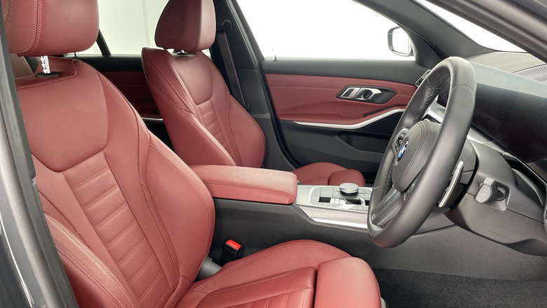 BMW 3 Series 320i M Sport 4dr Step Auto [Pro Pack] Petrol Saloon